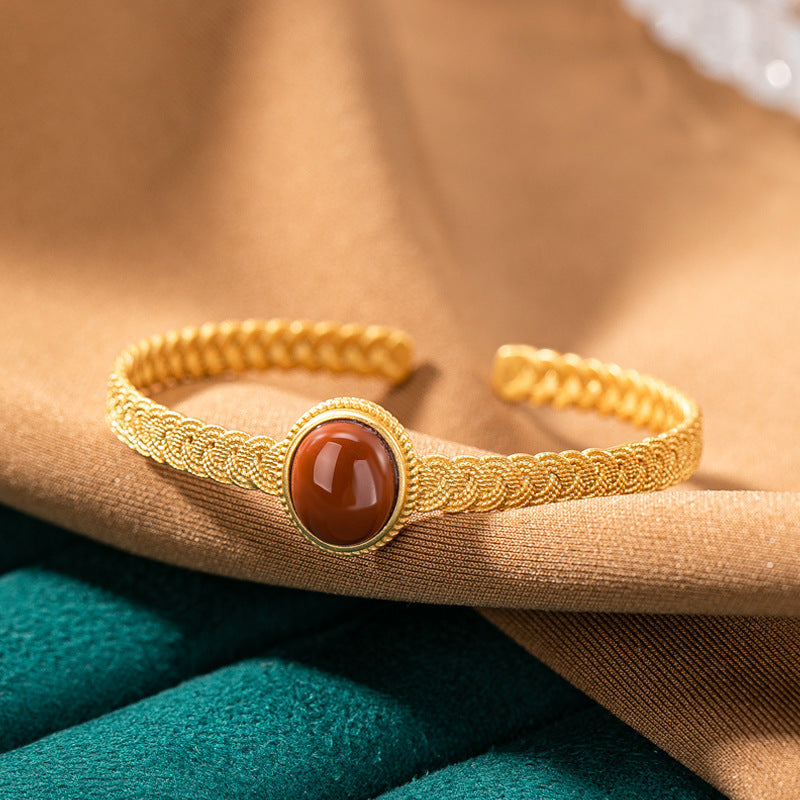 Stunning Gold Bracelet for Daily Wear