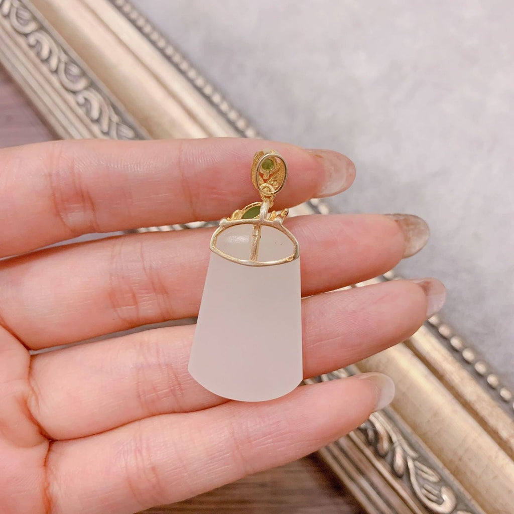 Stunning Silver Pendant for Daily Wear