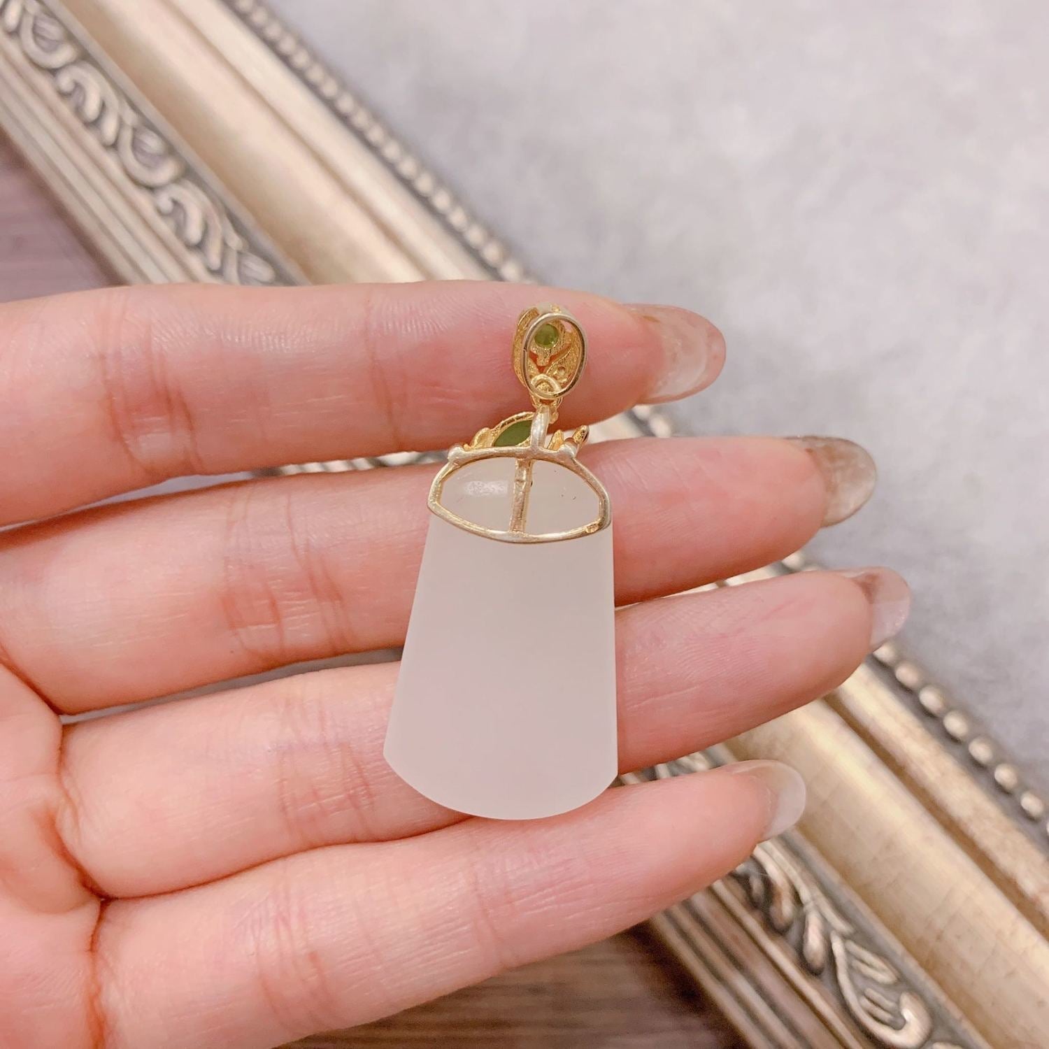 Stunning Silver Pendant for Daily Wear