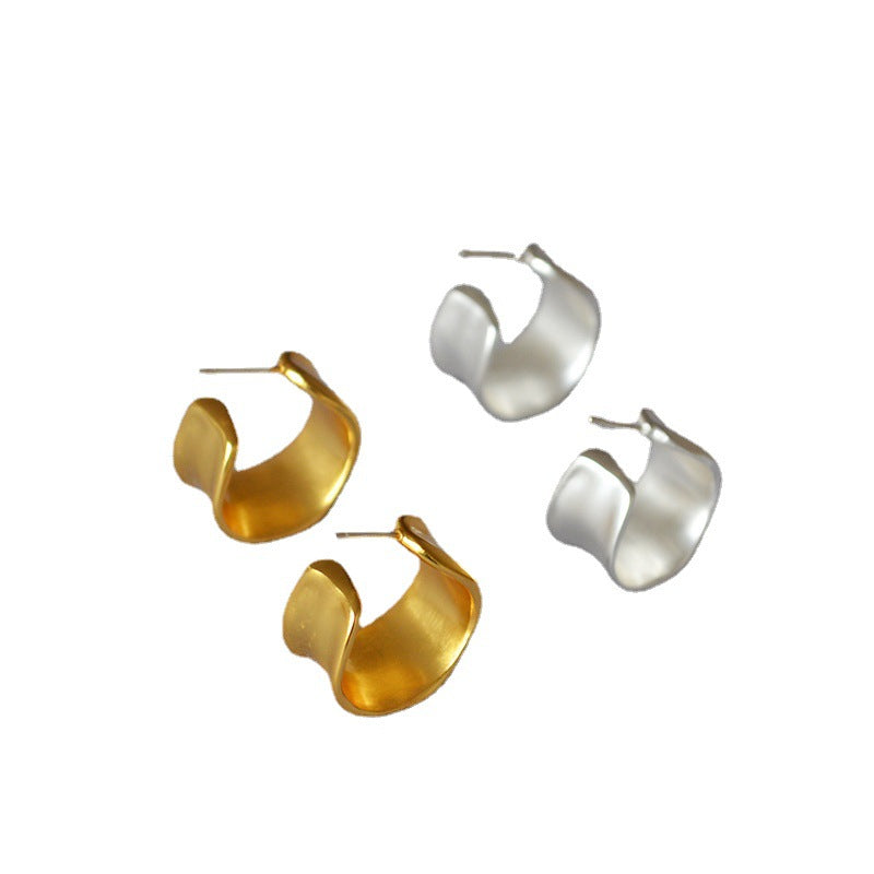 Elegant Gold Earring for Every Occasion