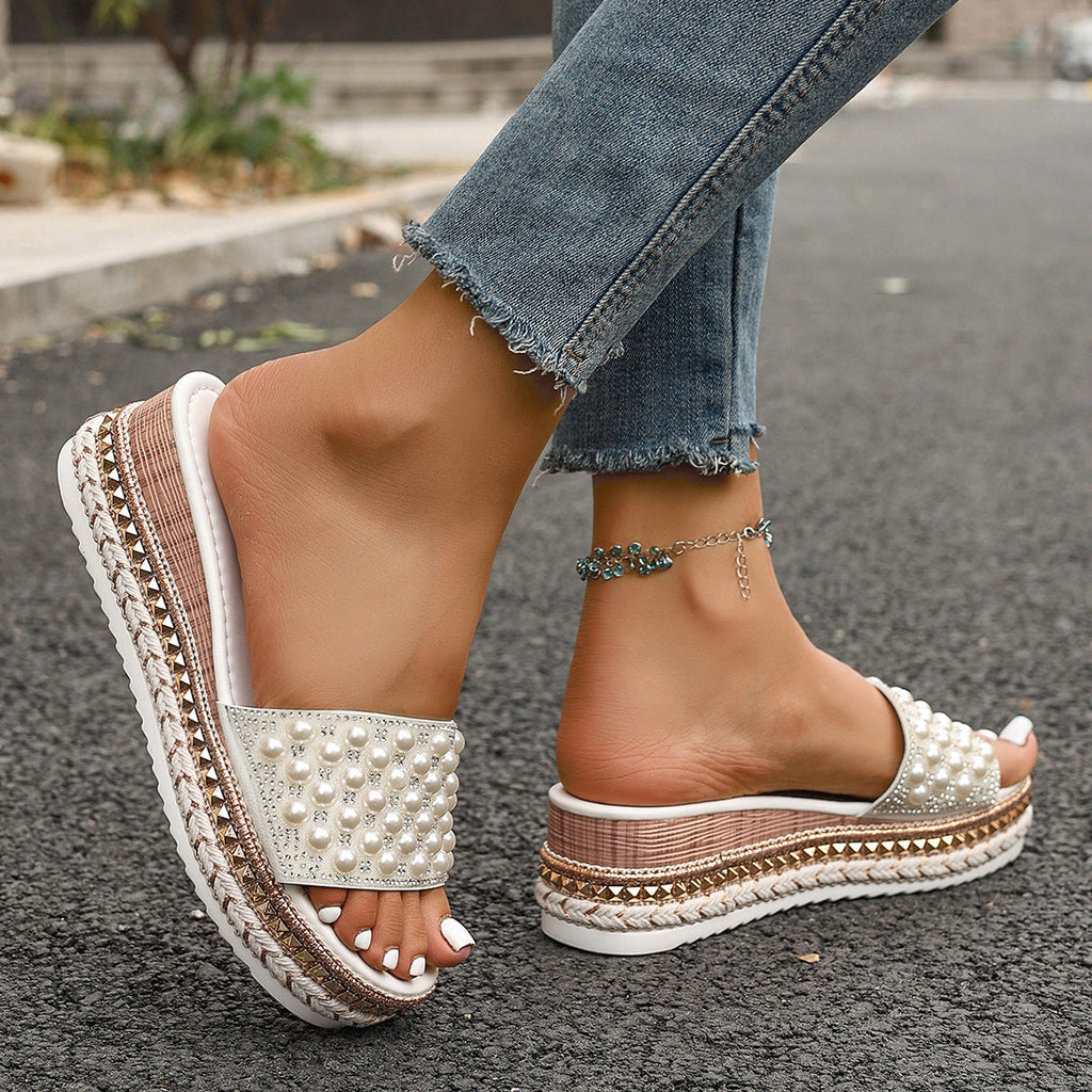 Beautifully Crafted Orthopedic Sandals