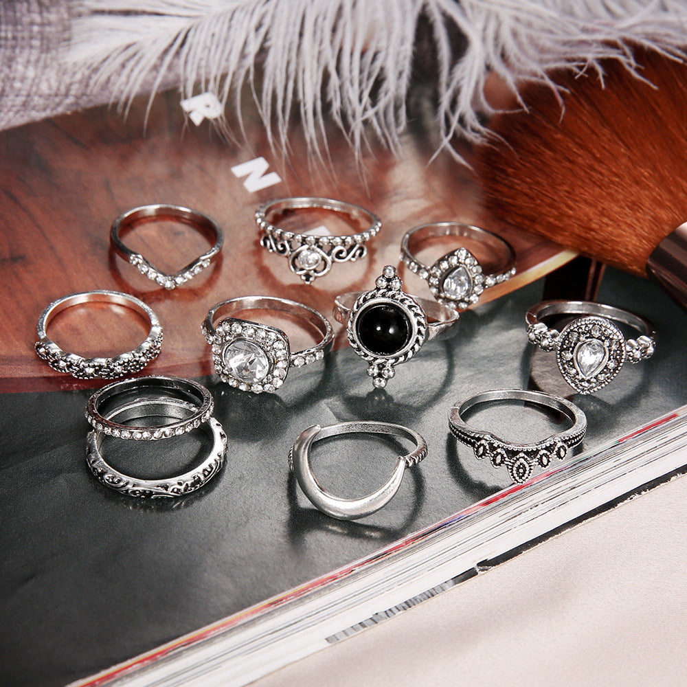 Classic Silver Ring with Timeless Appeal