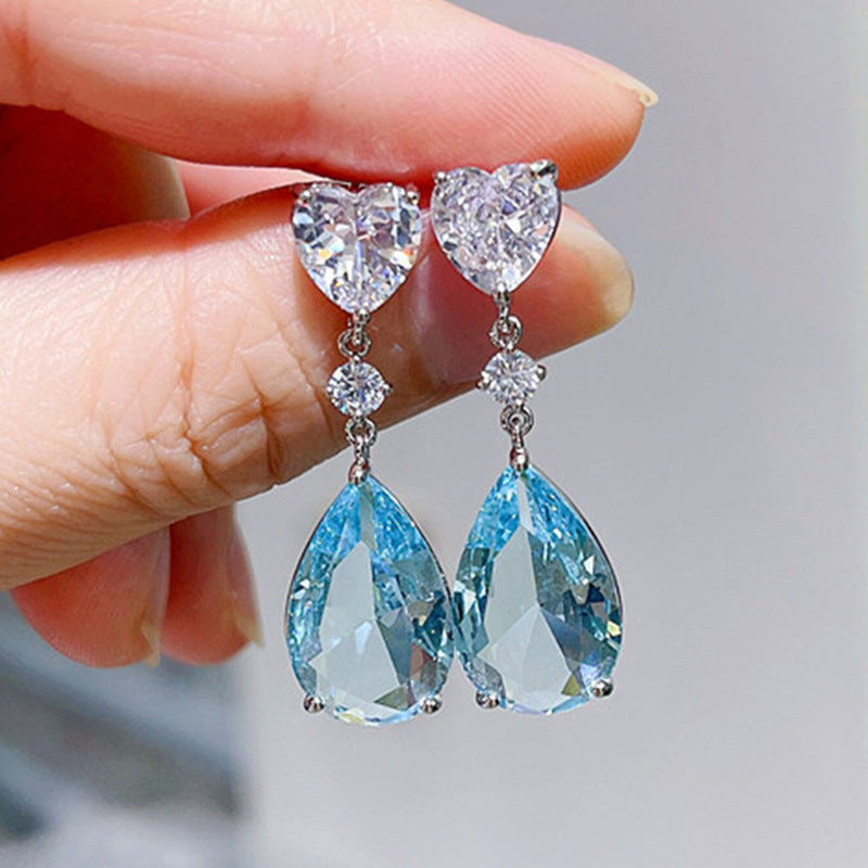 Charming Earring for Any Occasion