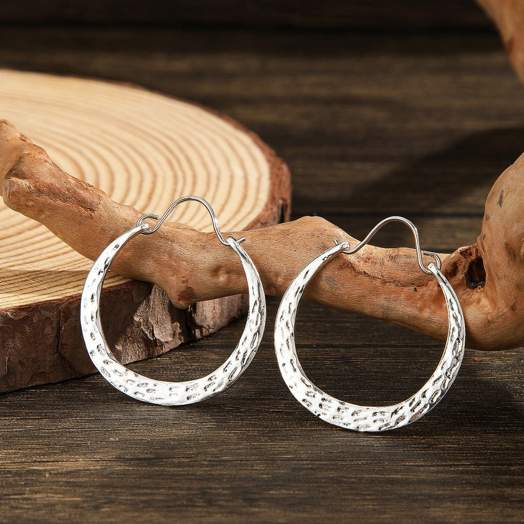 Charming Earring for Any Occasion