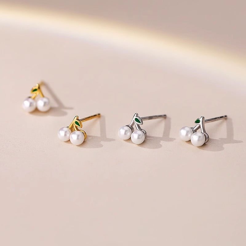 Romantic Pearl Earring for Special Moments