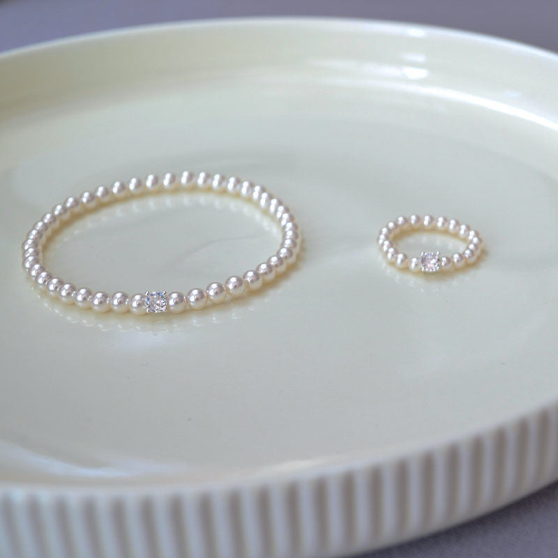 Romantic Pearl Bracelet for Special Moments