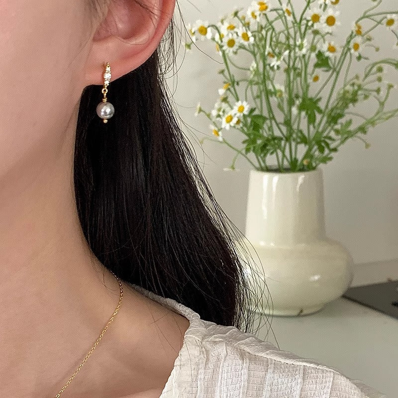 Romantic Pearl Earring for Special Moments