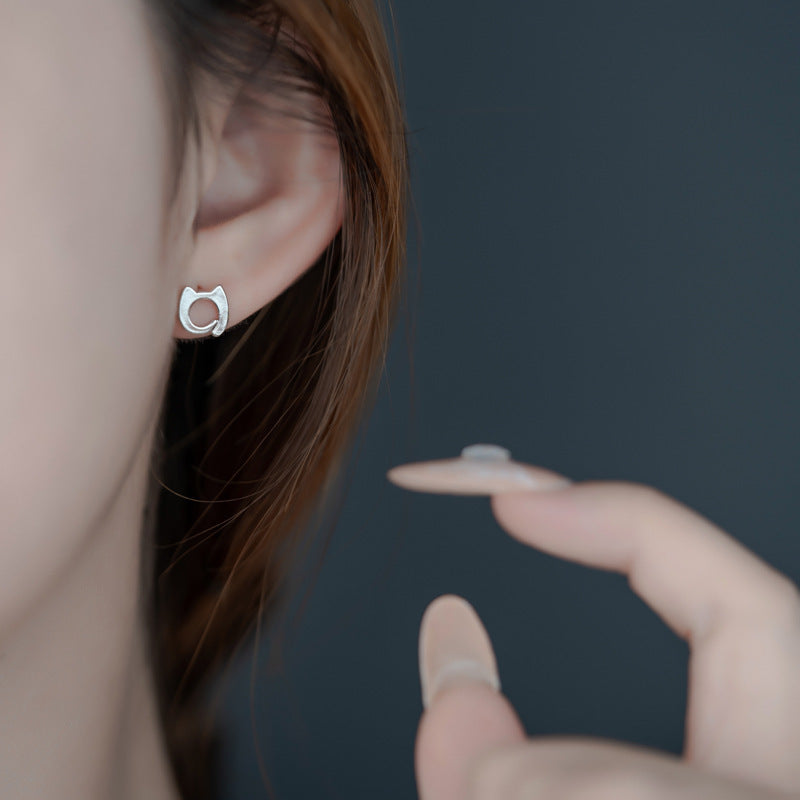 Classic Earring with Timeless Appeal