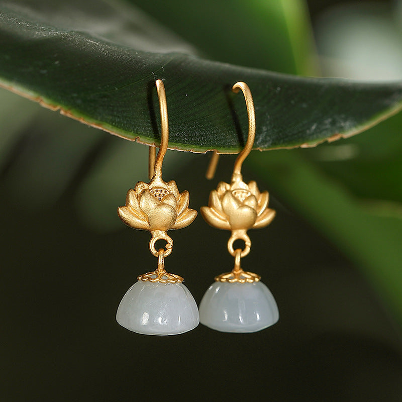 Charming Gold Earring for Any Occasion