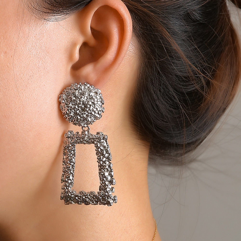 Charming Earring for Any Occasion