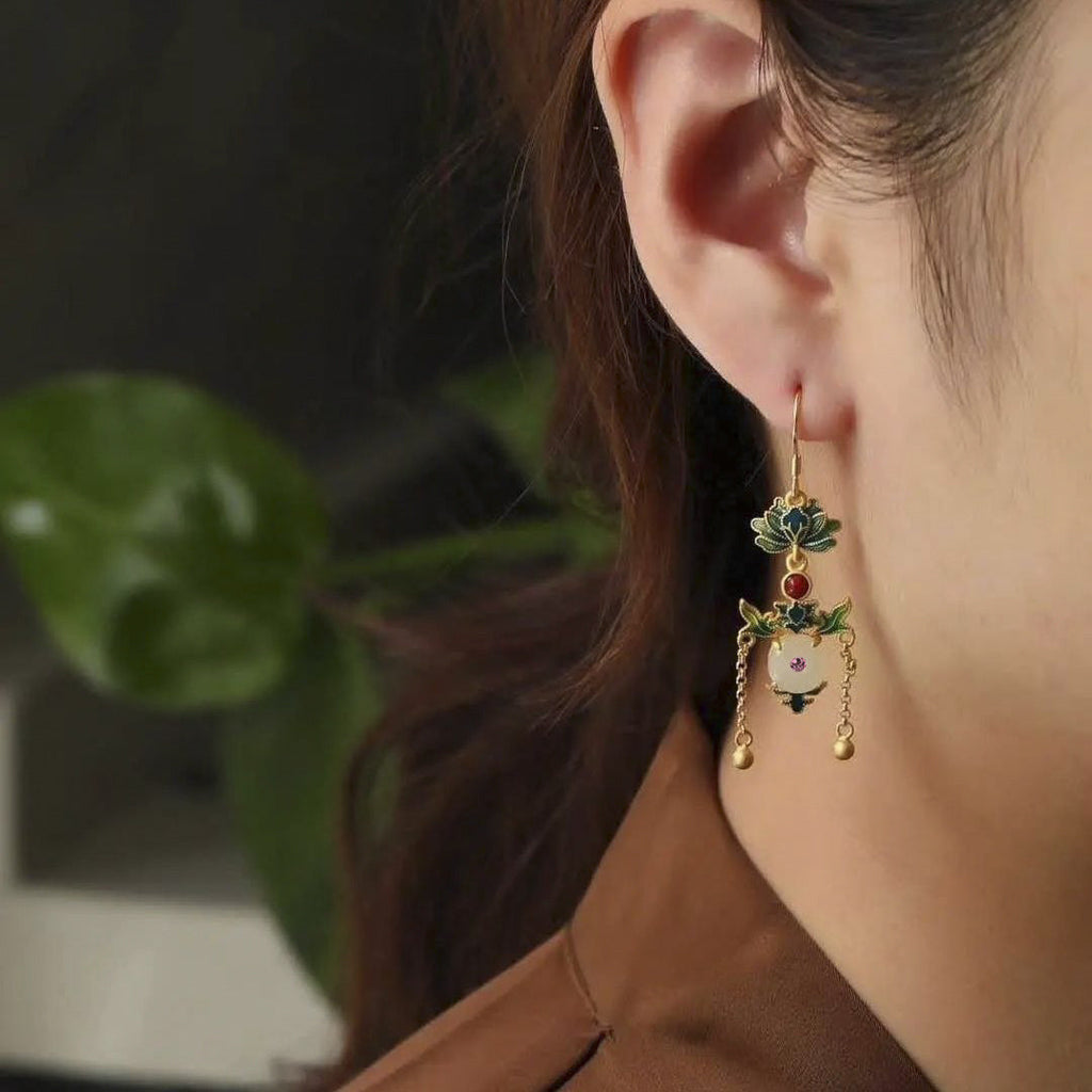 Stunning Gold Earring for Daily Wear