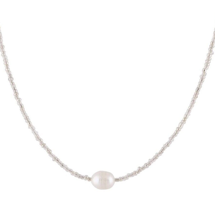 Classic Pearl Necklace with Timeless Appeal