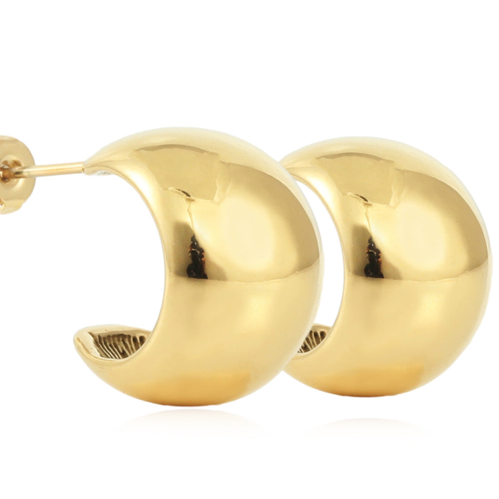 Charming Gold Earring for Any Occasion