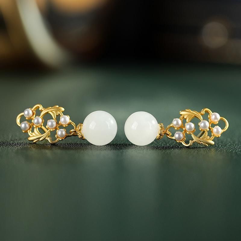 Beautiful Silver Earring with Unique Style