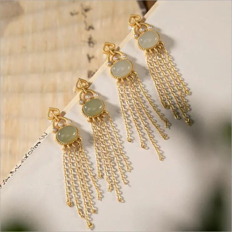 Elegant Gold Earring for Every Occasion