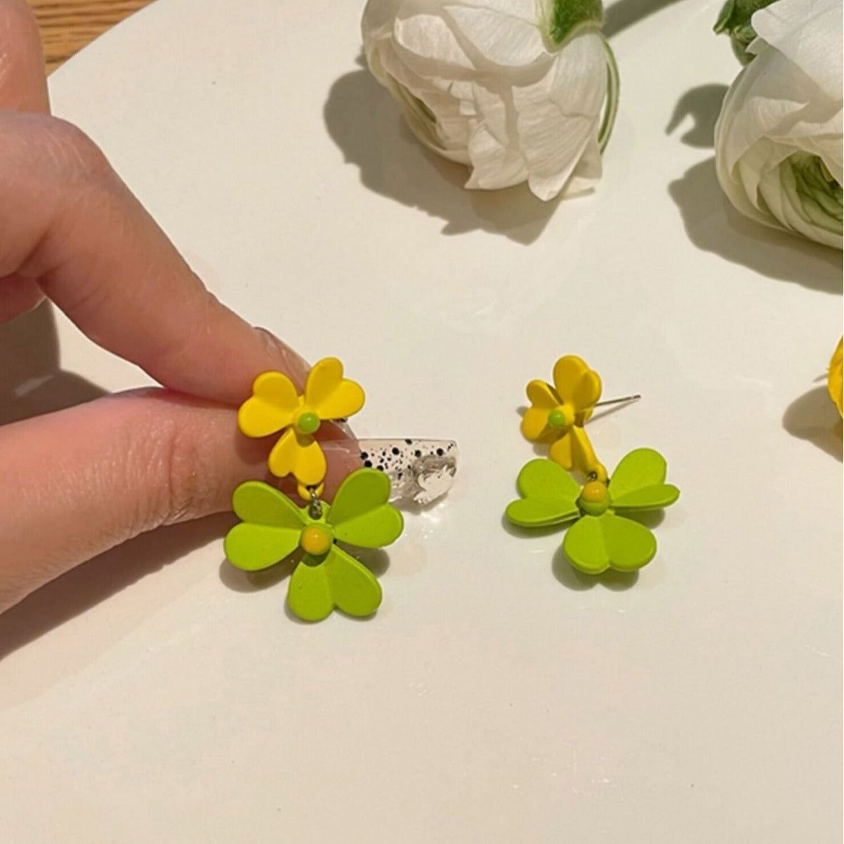 Charming Earring for Any Occasion