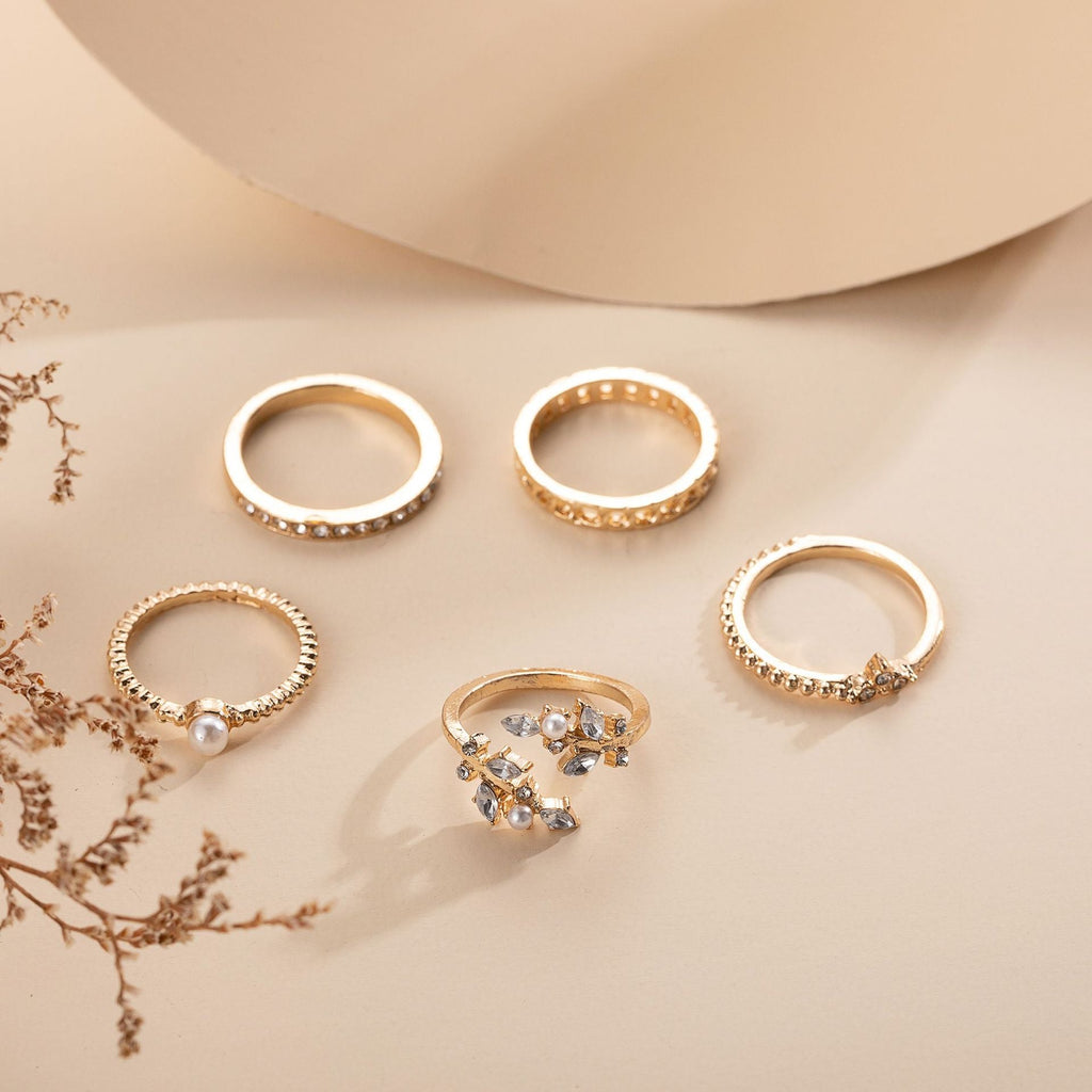 Romantic Gold Chain for Special Moments