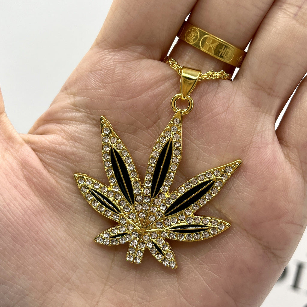 Stunning Necklace for Daily Wear