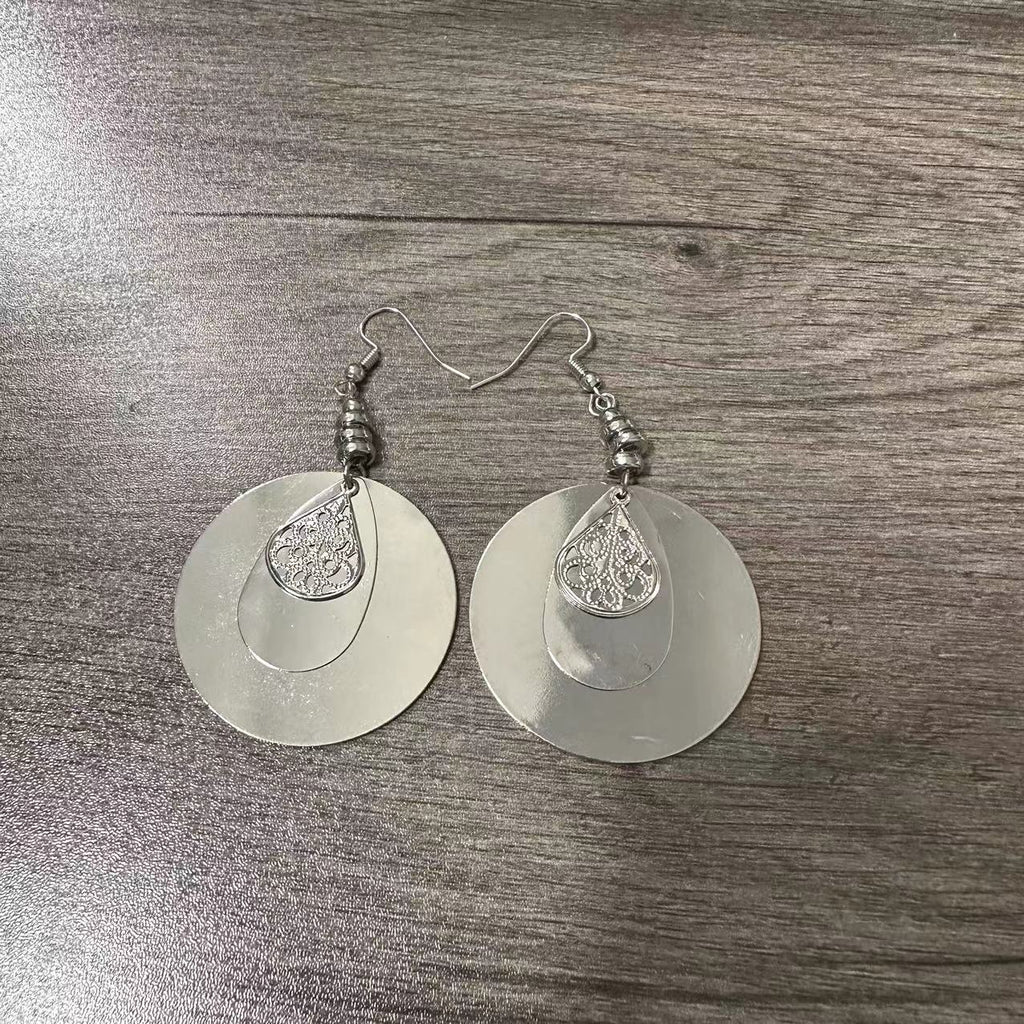 Charming Earring for Any Occasion