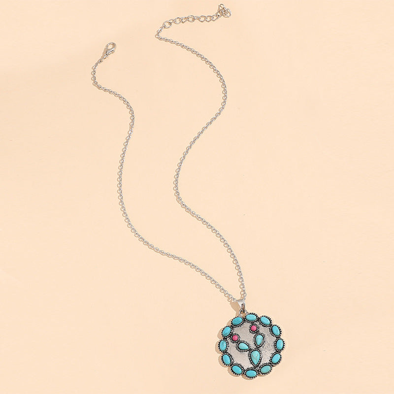 Classic Pendant with Timeless Appeal