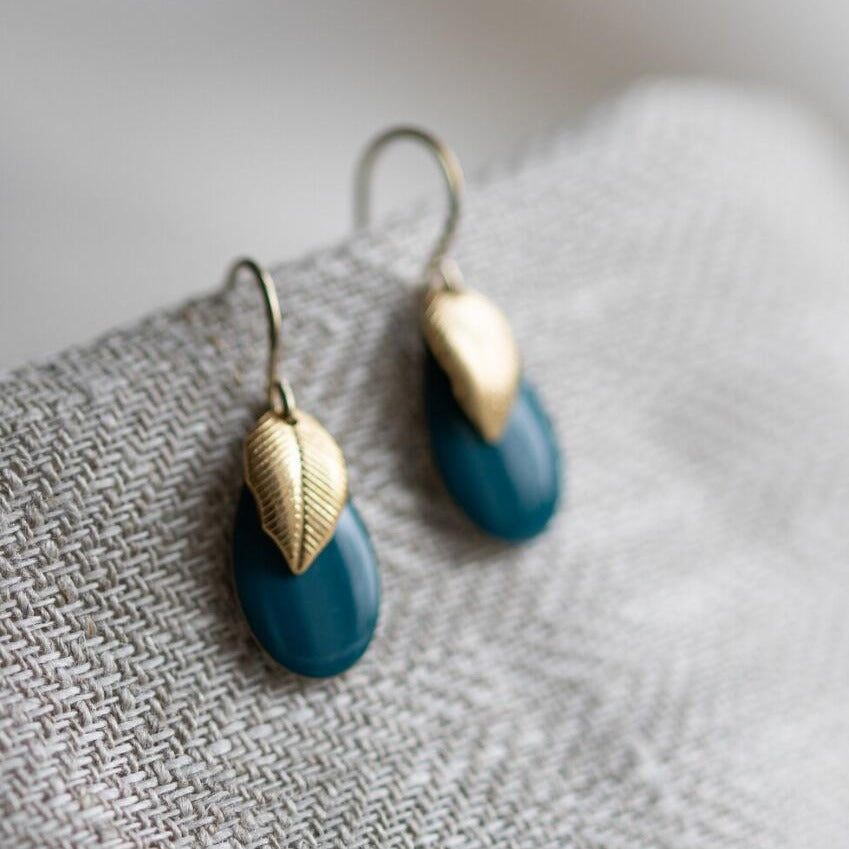 Romantic Gold Earring for Special Moments