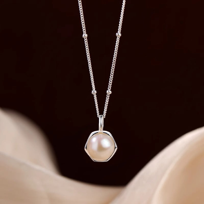 Charming Piece for Any Occasion