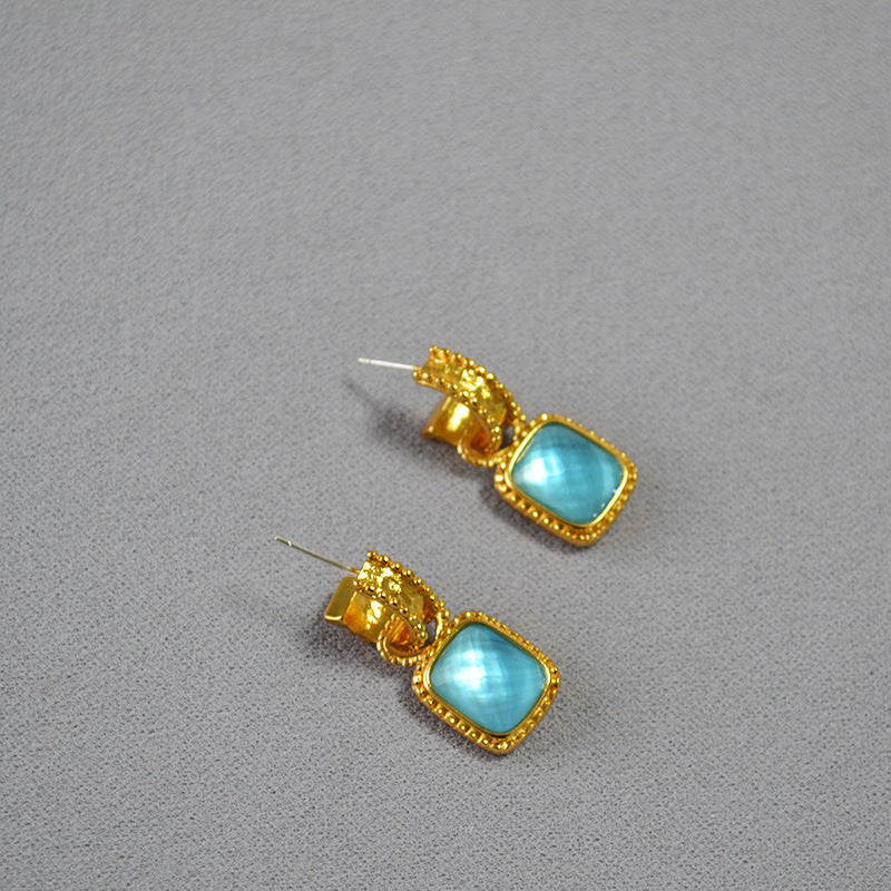 Beautiful Silver Earring with Unique Style