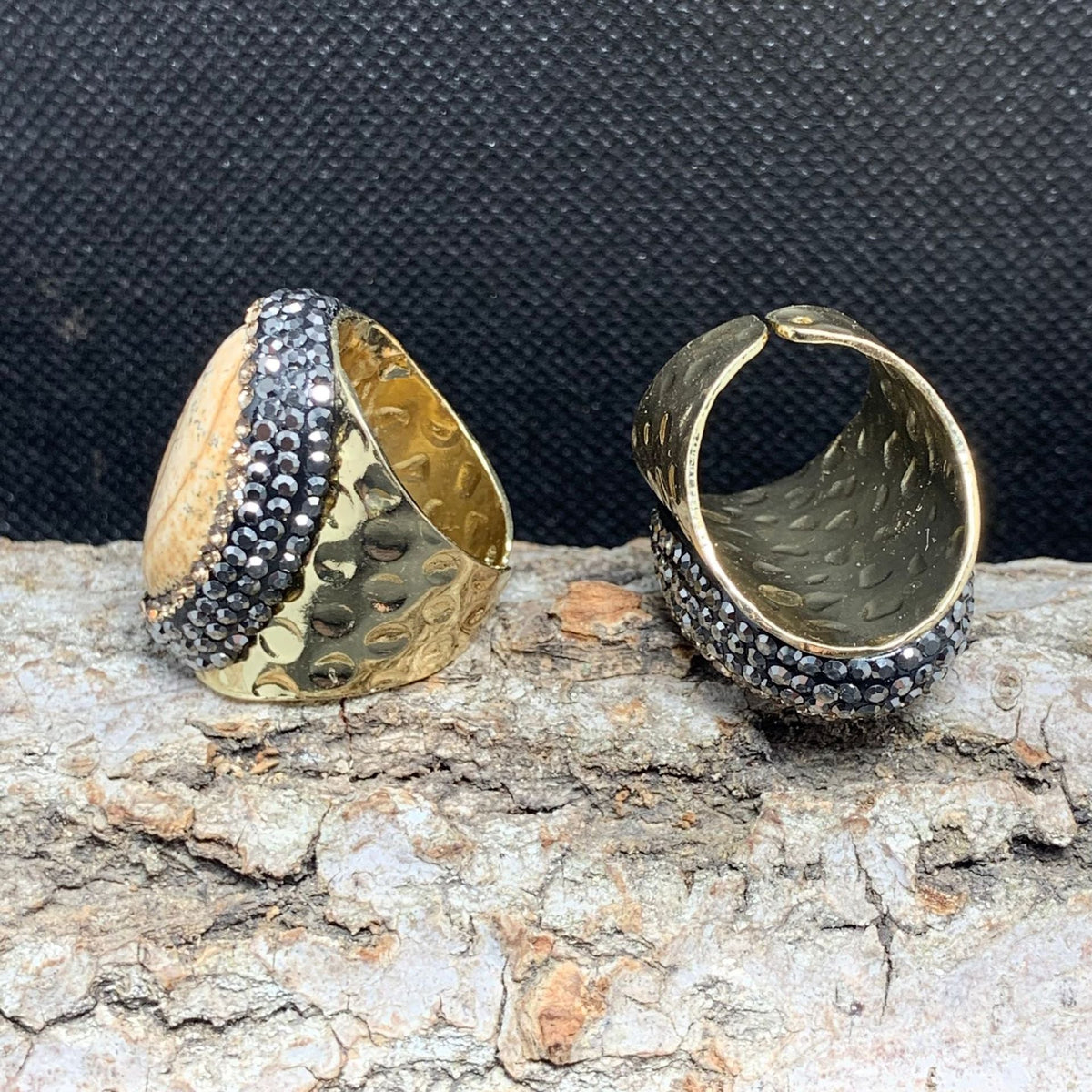 Charming Gold Ring for Any Occasion