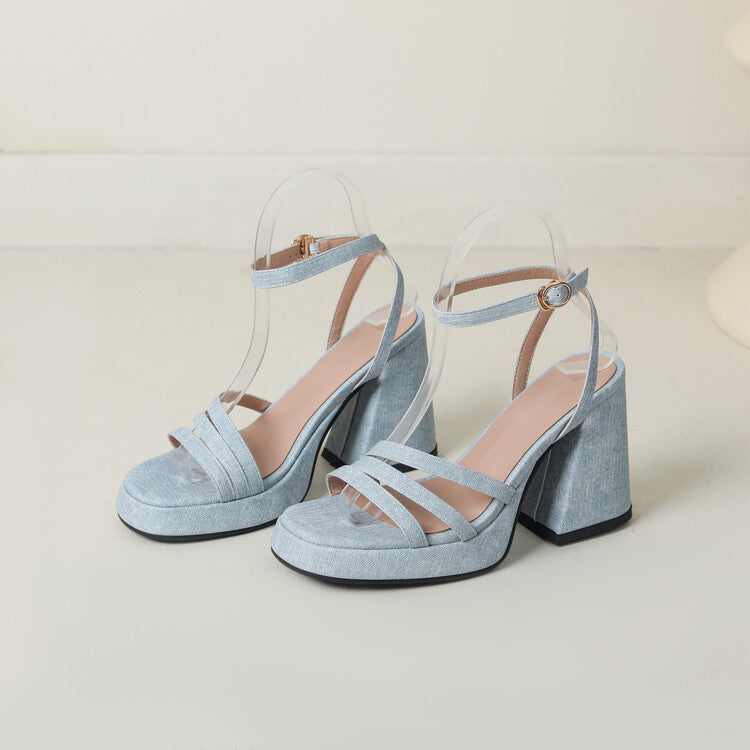 Graceful Orthopedic Sandals for Modern Look