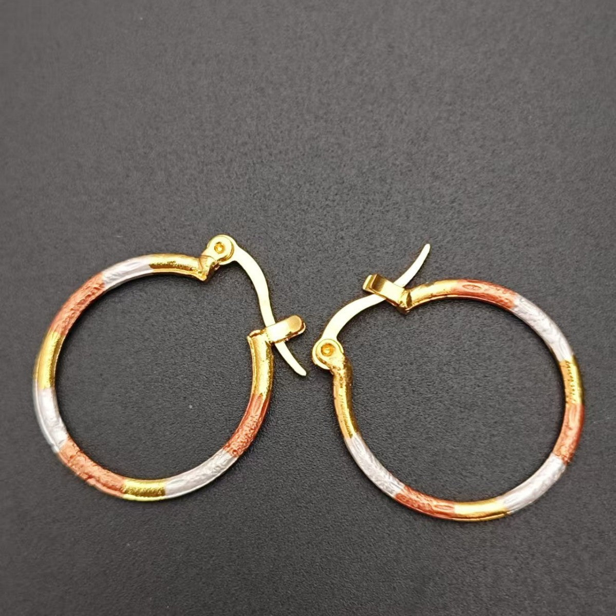 Classic Earring with Timeless Appeal