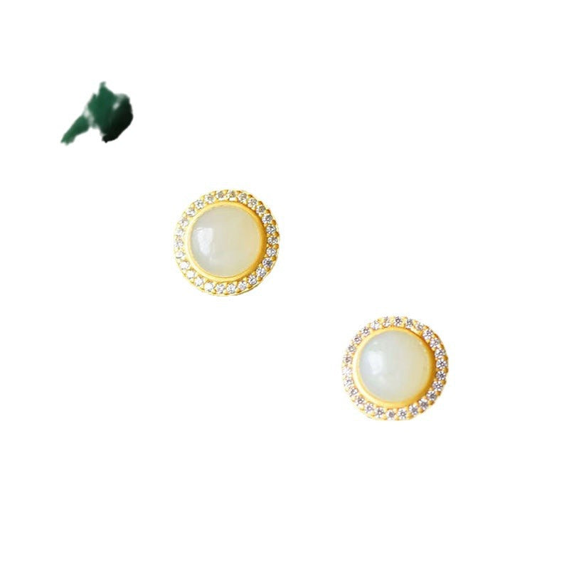 Charming Gold Earring for Any Occasion