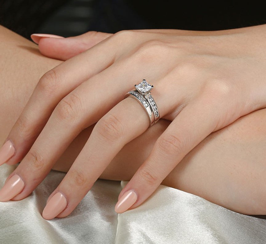 Beautiful Set with Unique Style