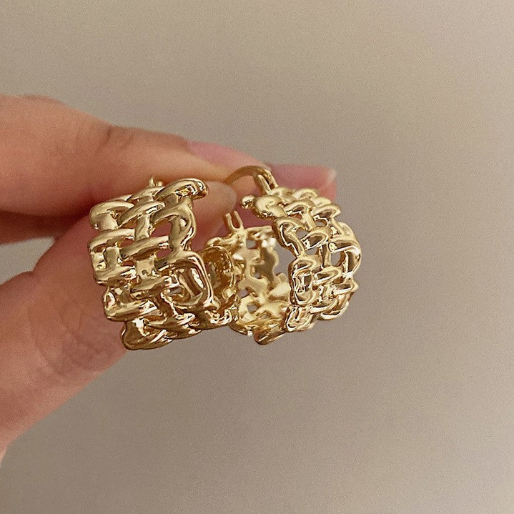 Classic Earring with Timeless Appeal