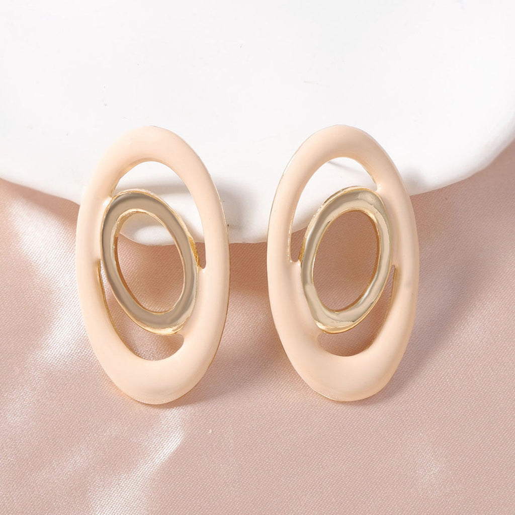 Charming Earring for Any Occasion