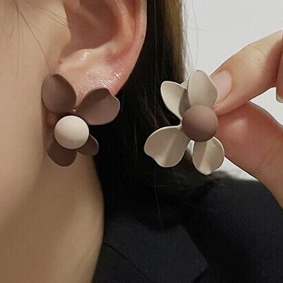 Romantic Earring for Special Moments