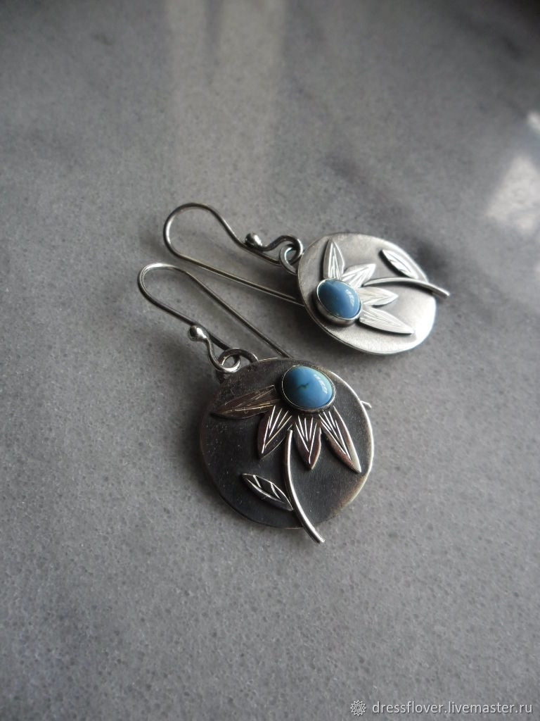 Delicate Artisan Gold Earring