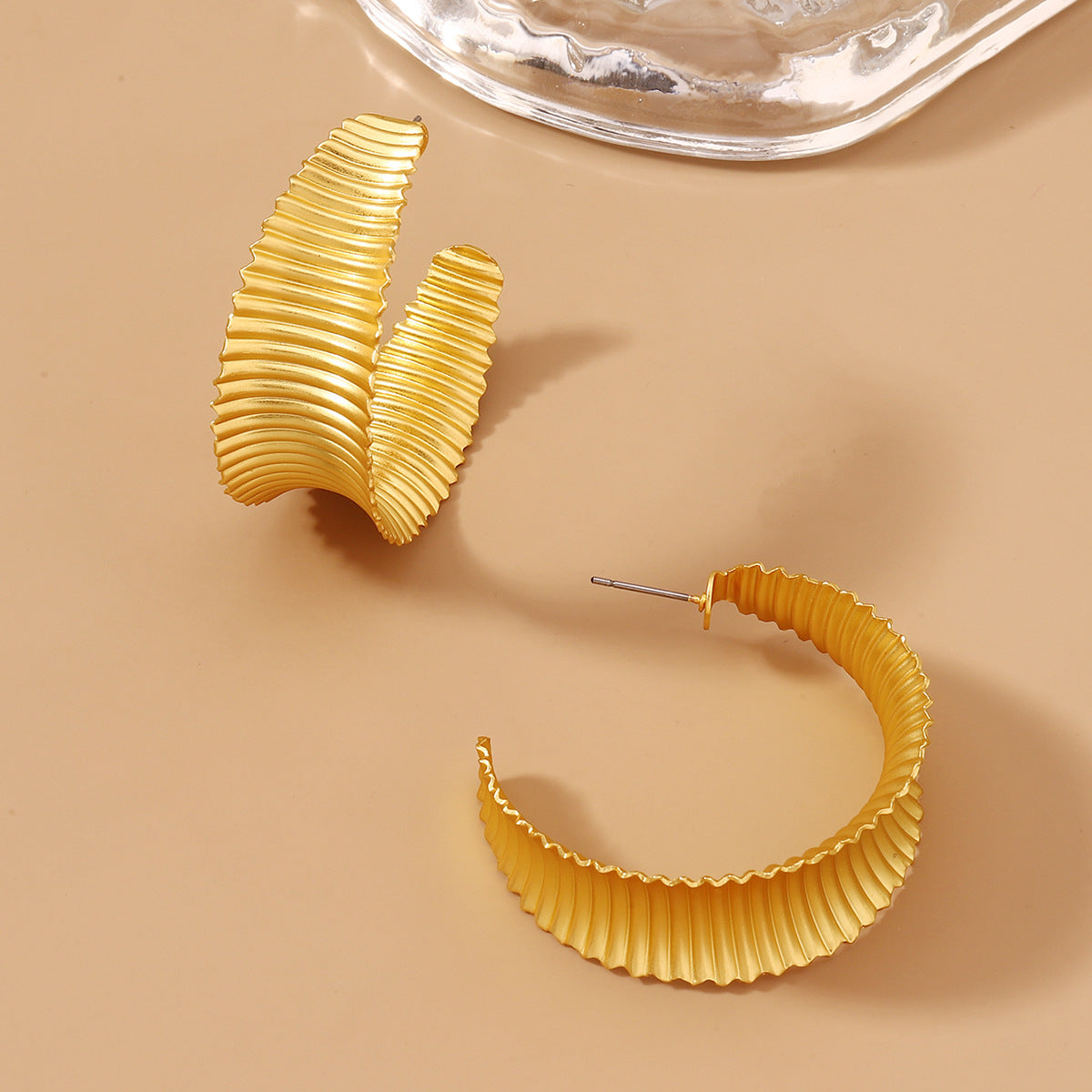 Charming Earring for Any Occasion