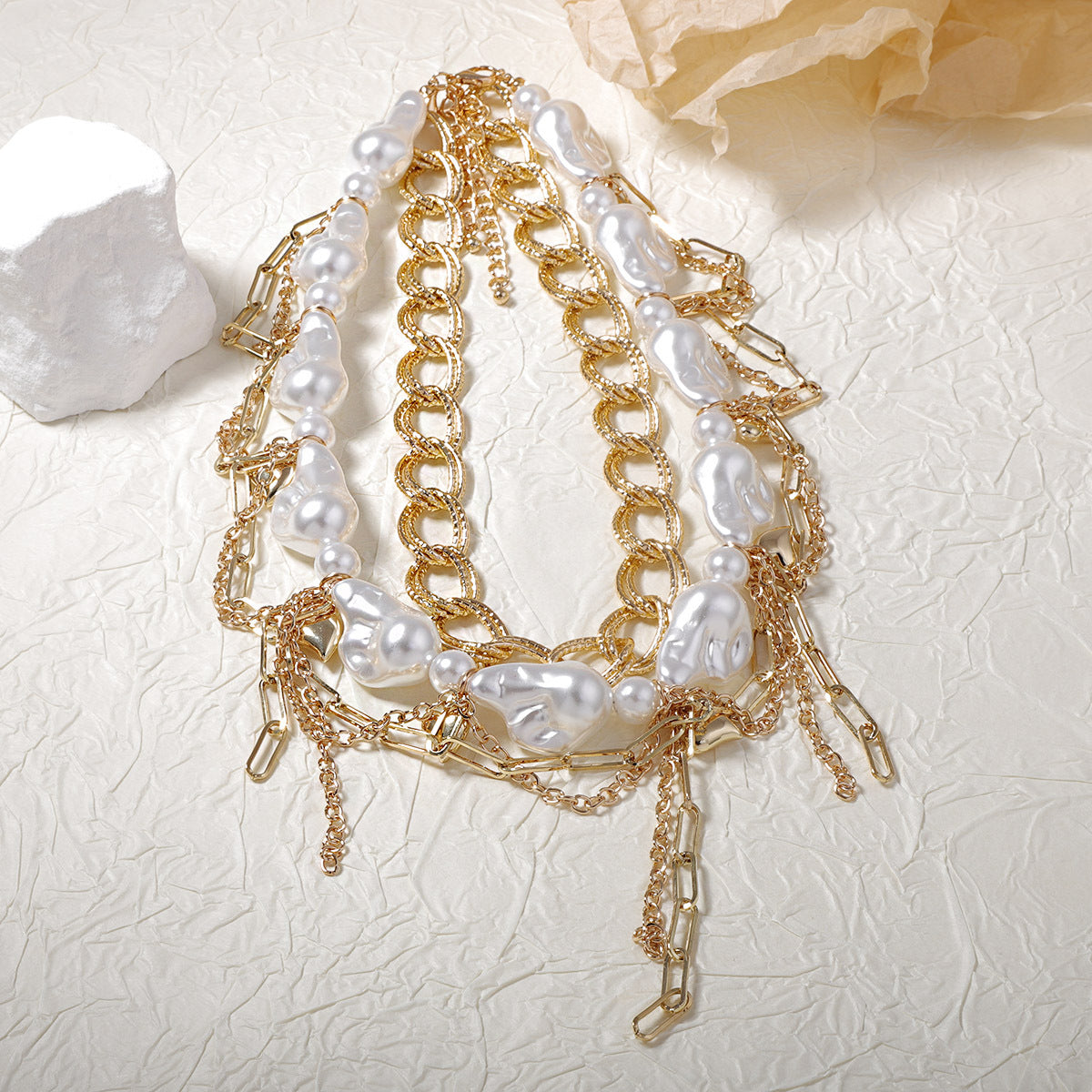 Romantic Pearl Necklace for Special Moments