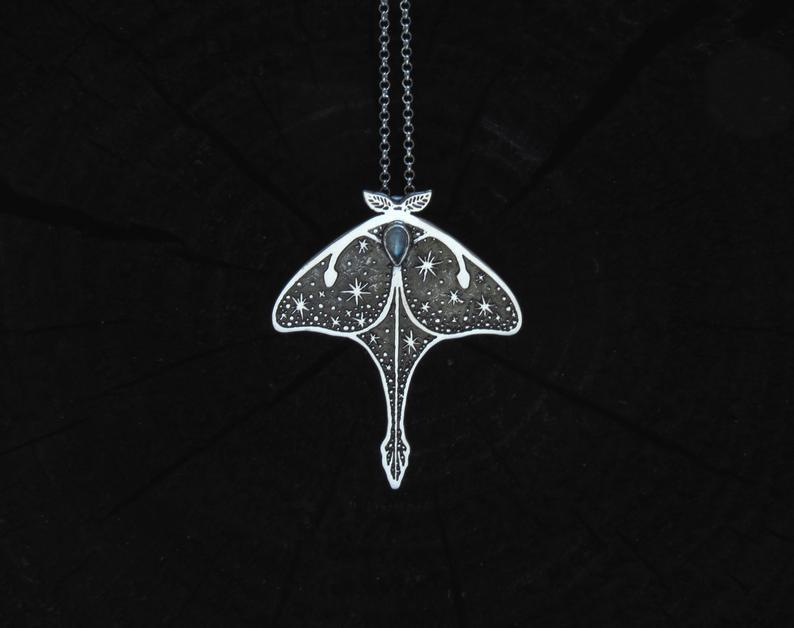 Classic Necklace with Timeless Appeal