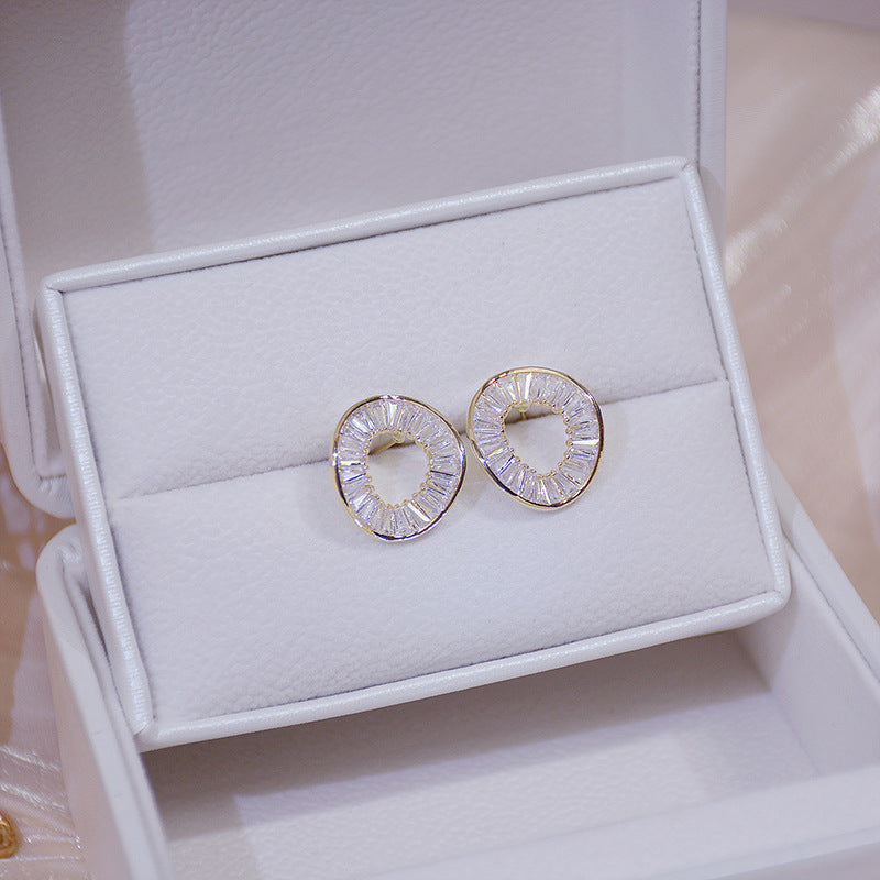Classic Earring with Timeless Appeal
