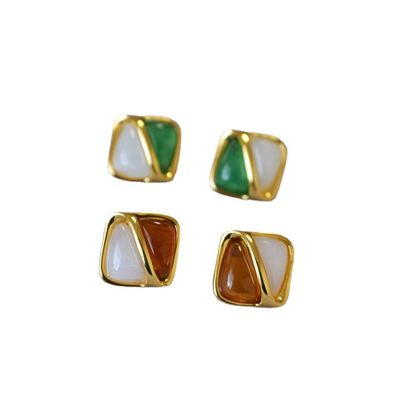 Romantic Gold Earring for Special Moments