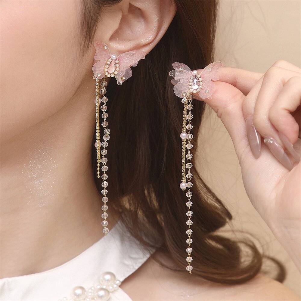 Beautiful Pearl Earring with Unique Style