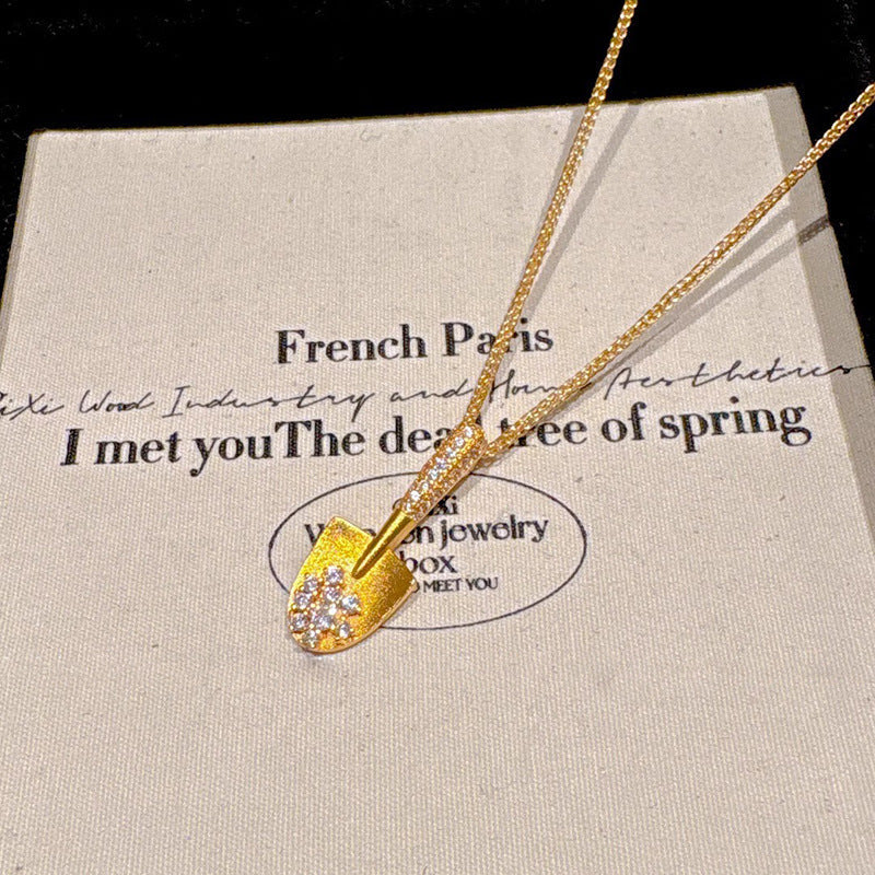 Elegant Gold Necklace for Every Occasion