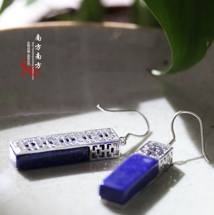 Stunning Silver Earring for Daily Wear