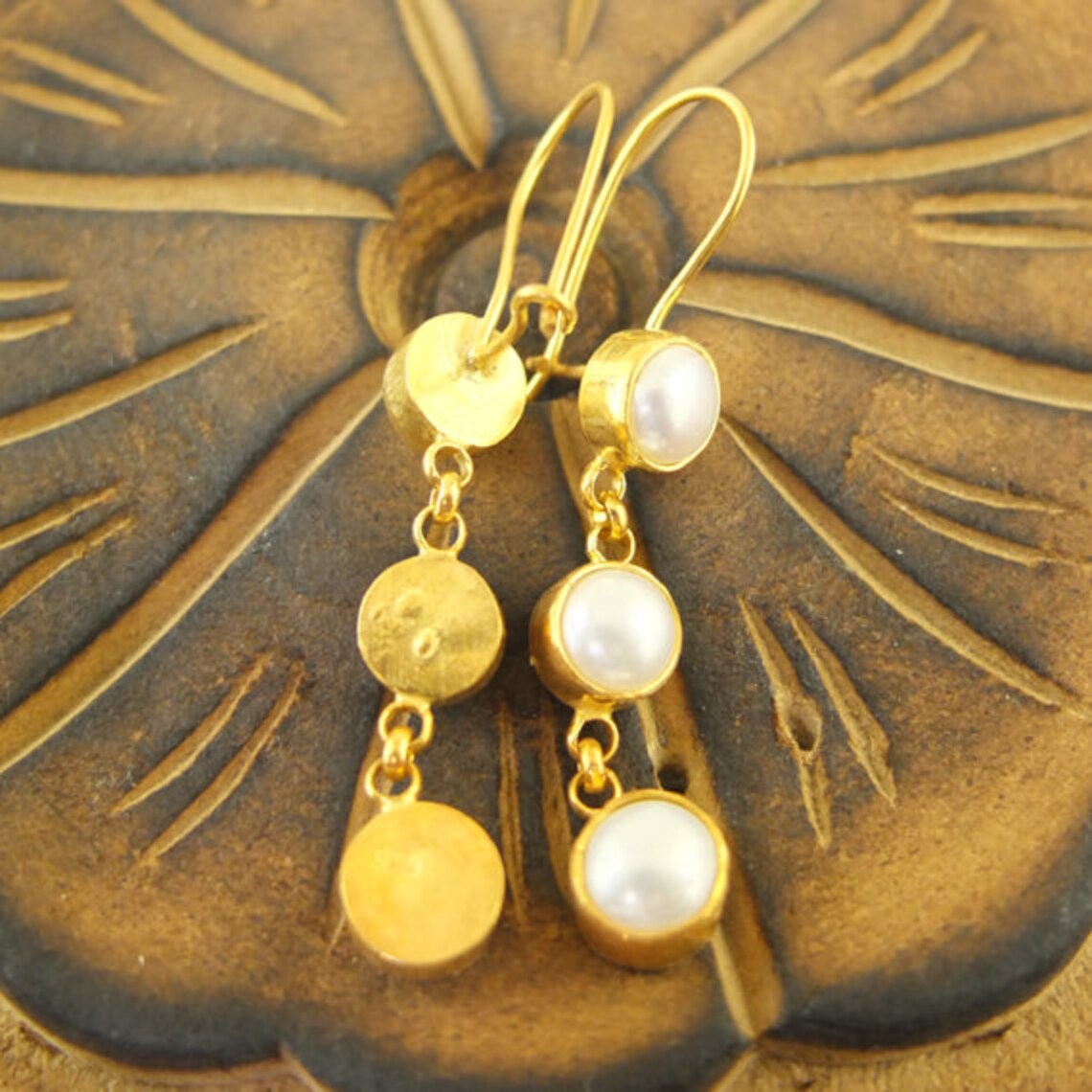 Stunning Pearl Earring for Daily Wear