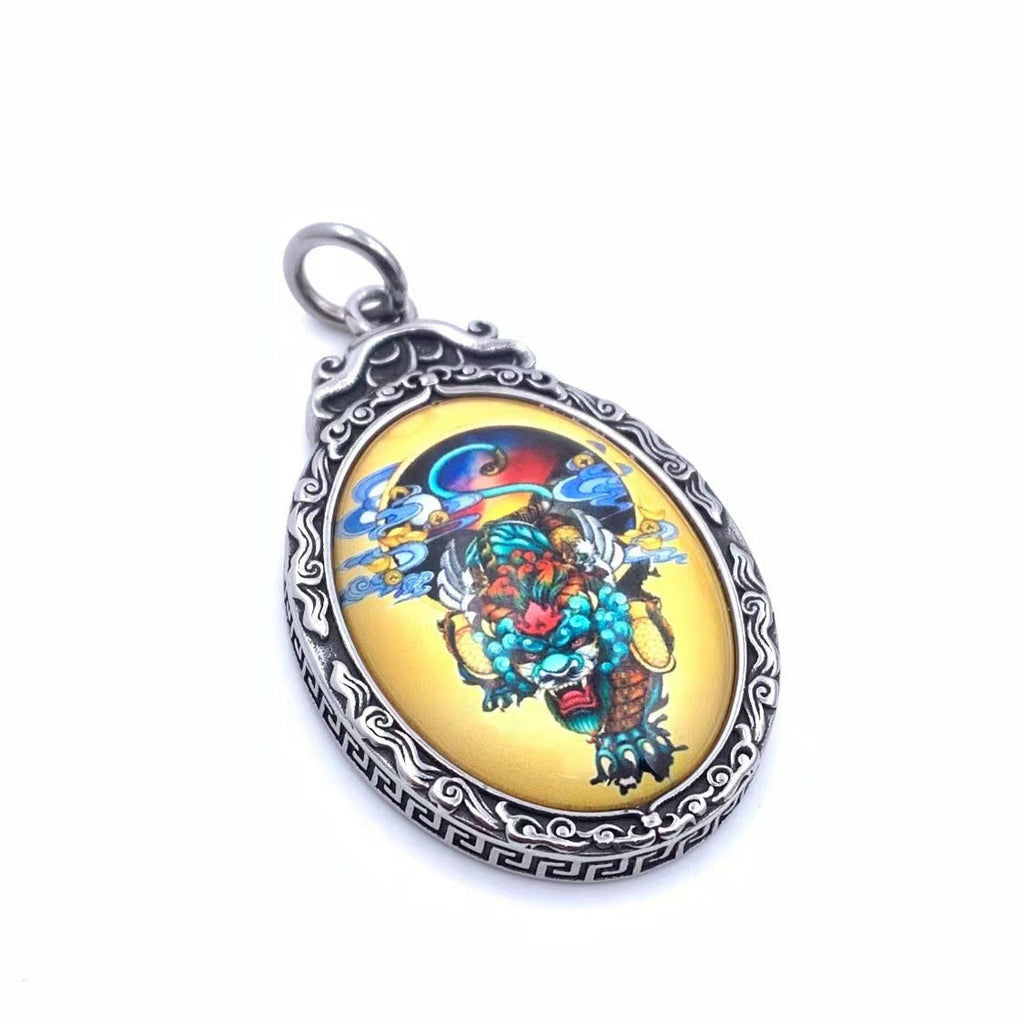 Charming Pendant for Any Occasion