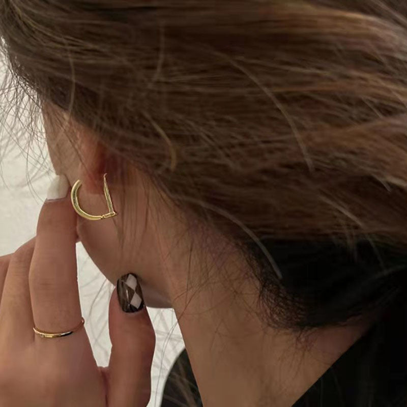 Elegant Gold Earring for Every Occasion