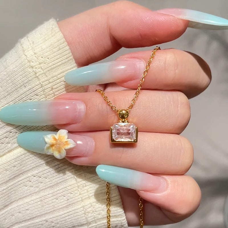 Stunning Gold Necklace for Daily Wear