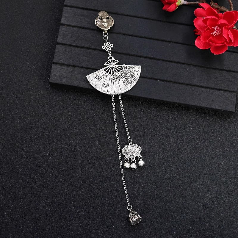 Charming Silver Pendant for Any Occasion