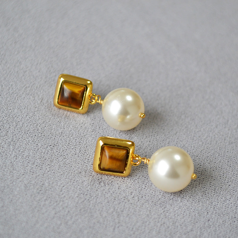 Elegant Silver Earring for Every Occasion